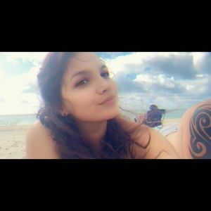 Meet your Posher, Arelys